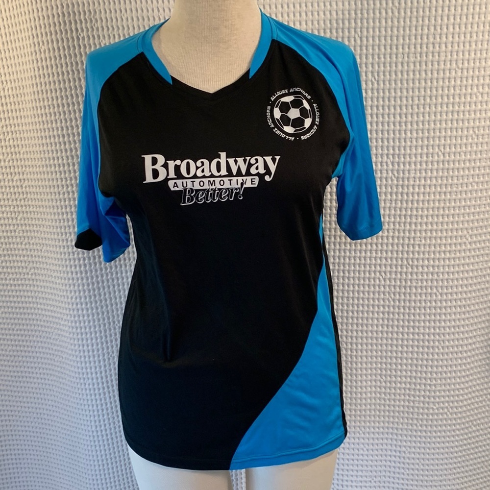Challenger Teamwear Adult Soccer Uniform with #20 on back. EUC. Size Medium